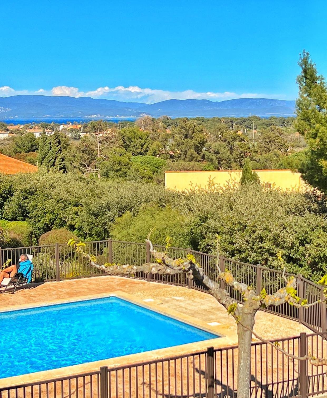 Grand Studio Avec Piscine Presqu'Ile De Giens Hyeres Exterior photo