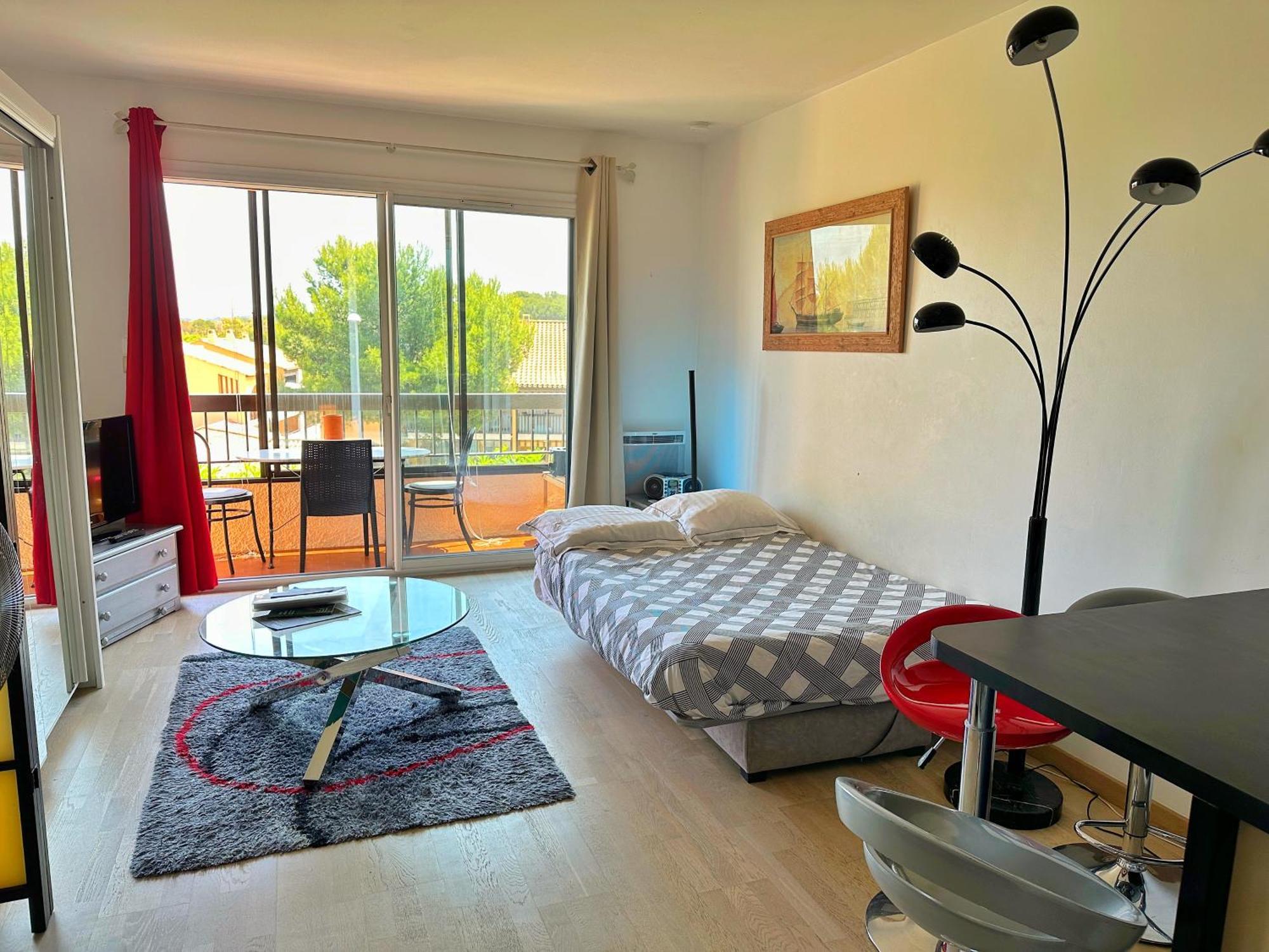 Grand Studio Avec Piscine Presqu'Ile De Giens Hyeres Exterior photo